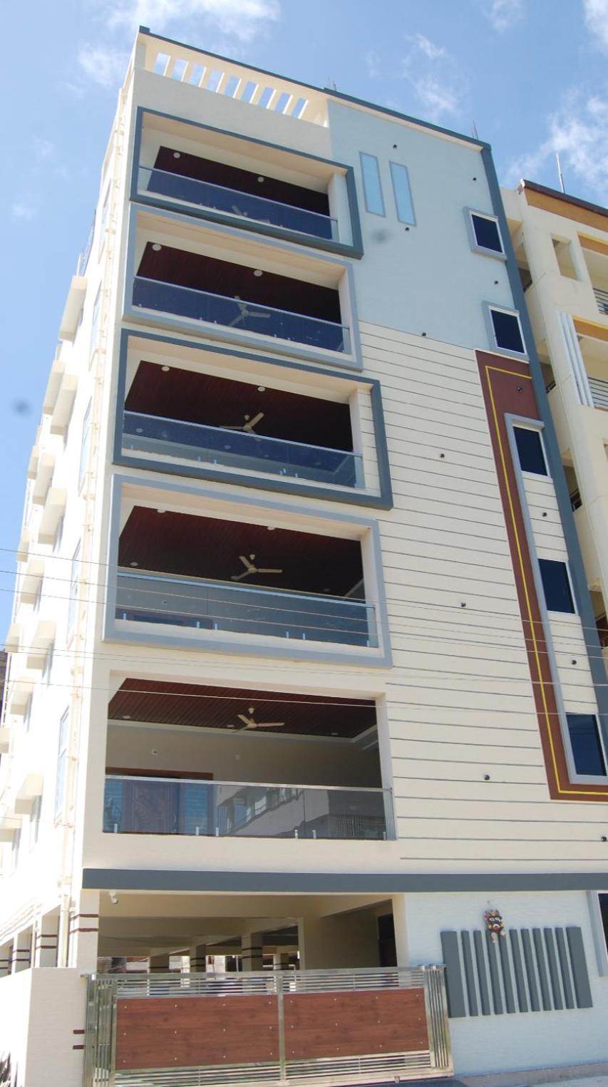 Nest Inn Homestay ตีรูปาติ ภายนอก รูปภาพ